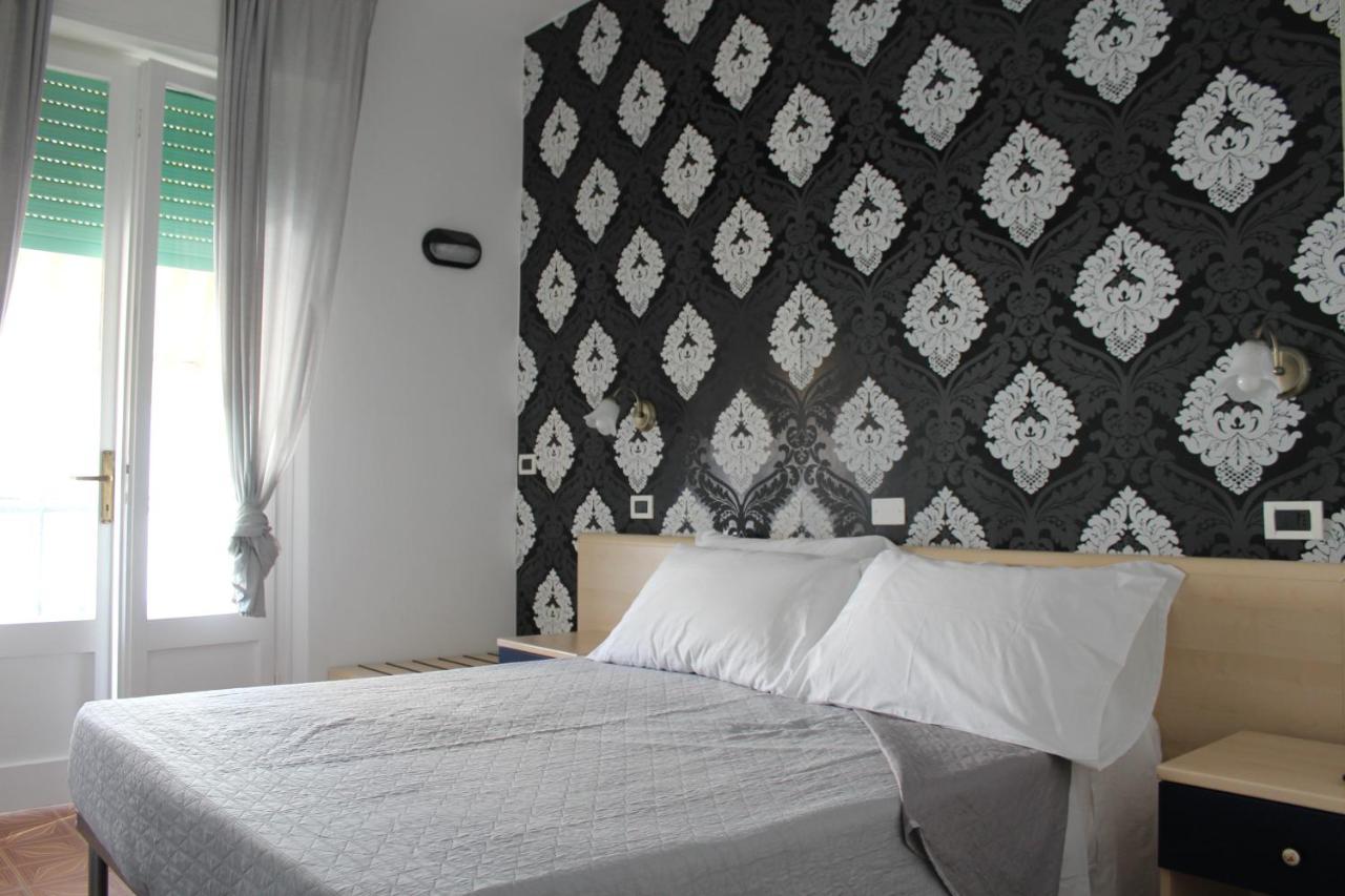 Hotel Mora ريميني المظهر الخارجي الصورة