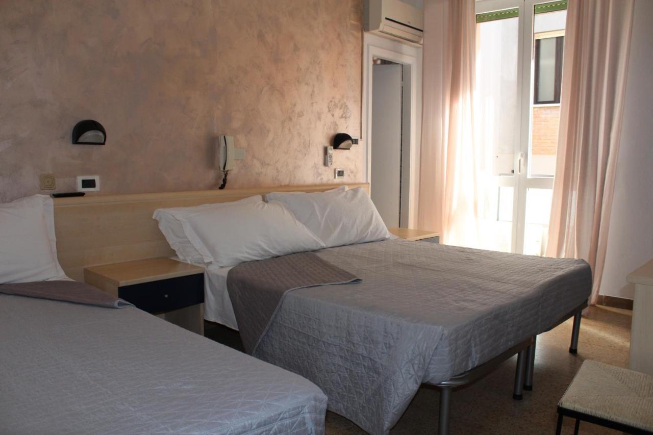 Hotel Mora ريميني المظهر الخارجي الصورة