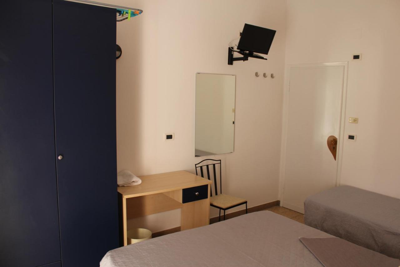 Hotel Mora ريميني المظهر الخارجي الصورة