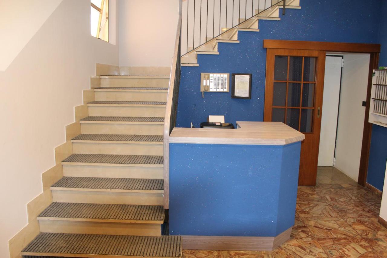 Hotel Mora ريميني المظهر الخارجي الصورة