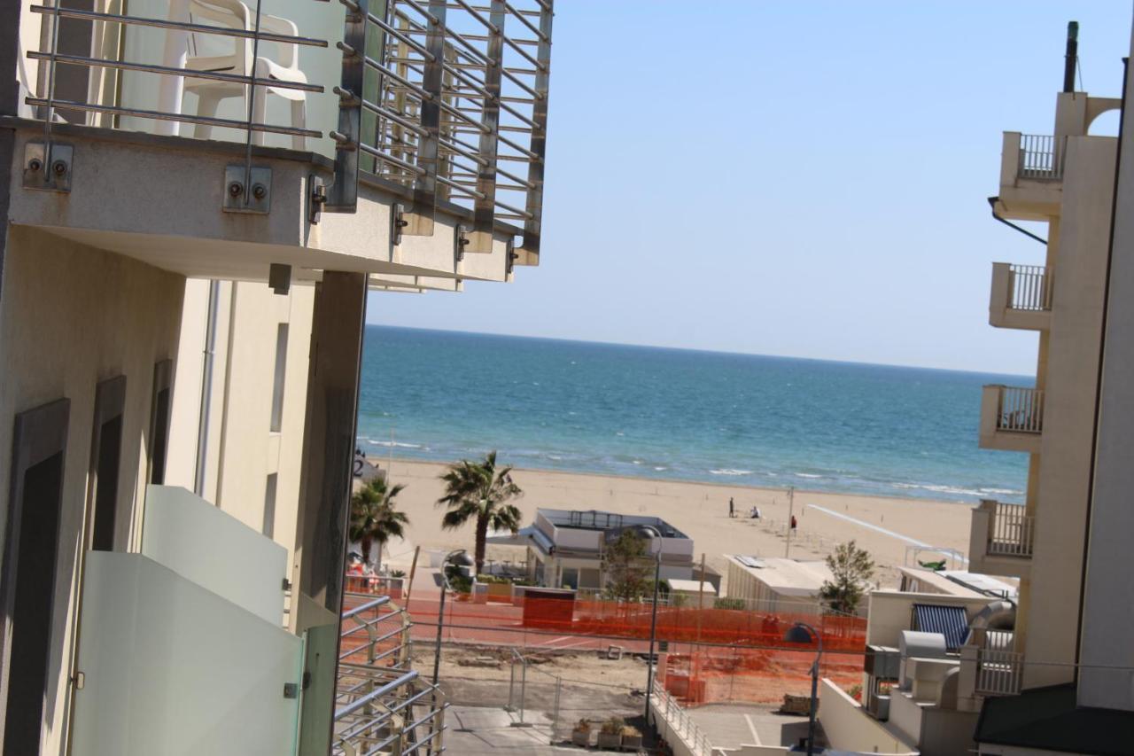 Hotel Mora ريميني المظهر الخارجي الصورة